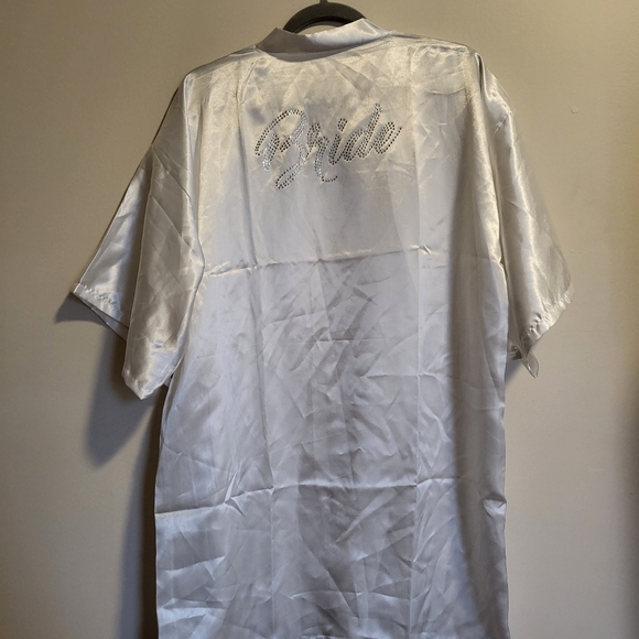 Bride Robe - Picture 2 of 3